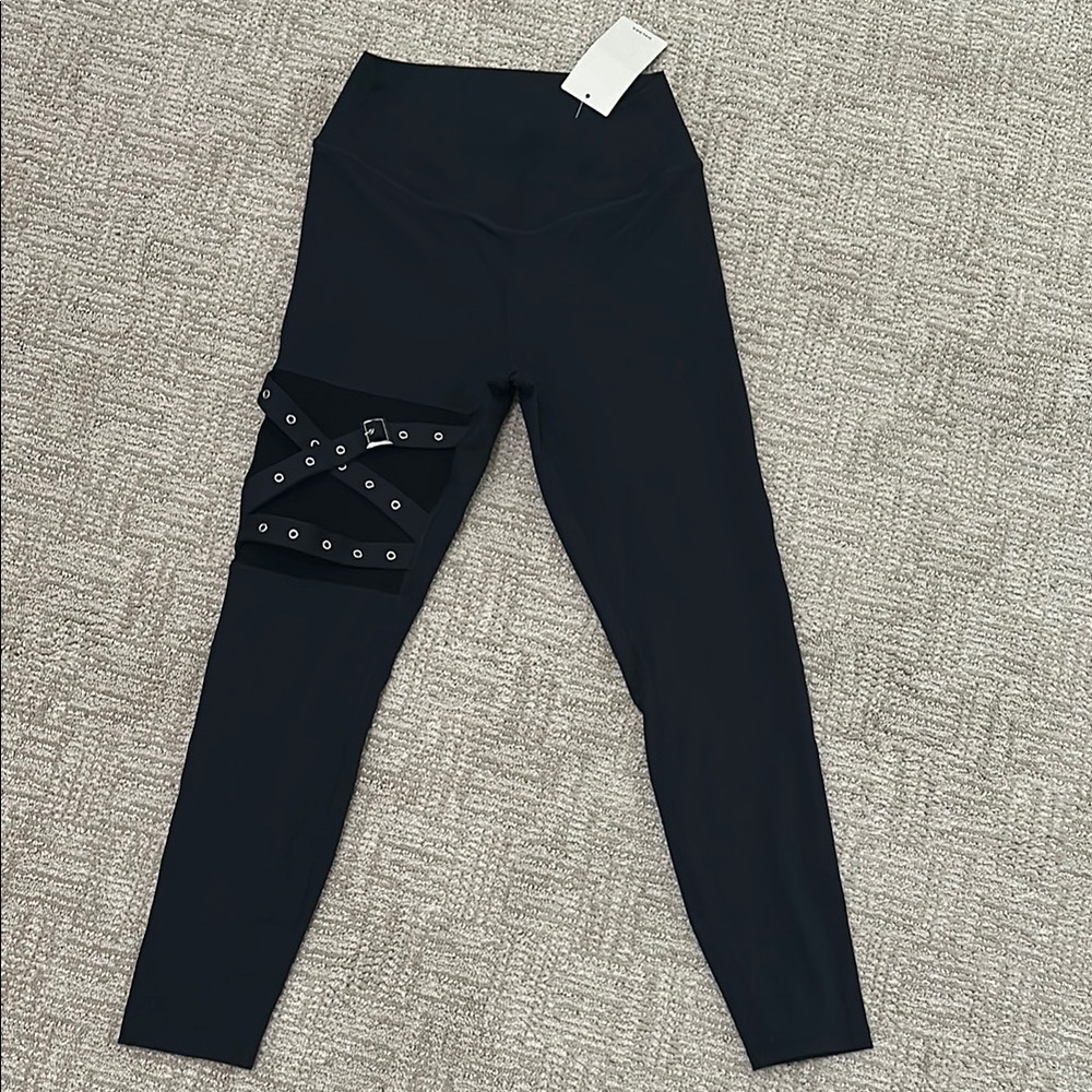 HALARA Black Leggings with Strap Detail
